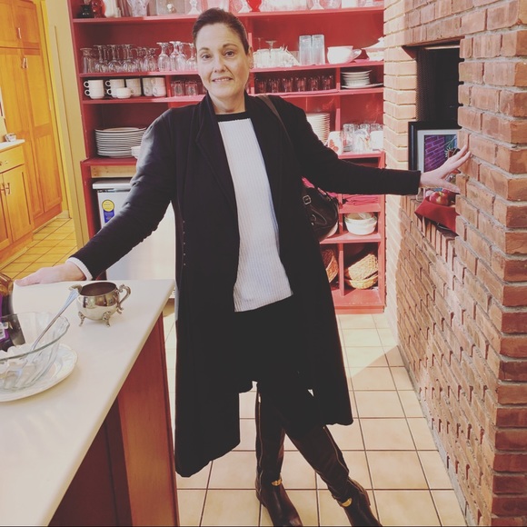 Meet your Posher, Lynn - Picture 4 of 4